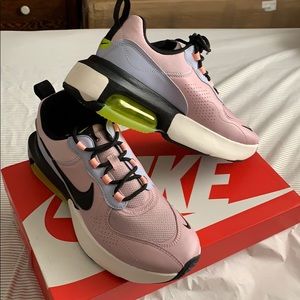 NIKE AIRMAX VERONA (BRAND NEW)